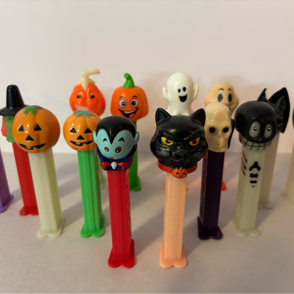 Halloween Themed Pez Dispensers Set